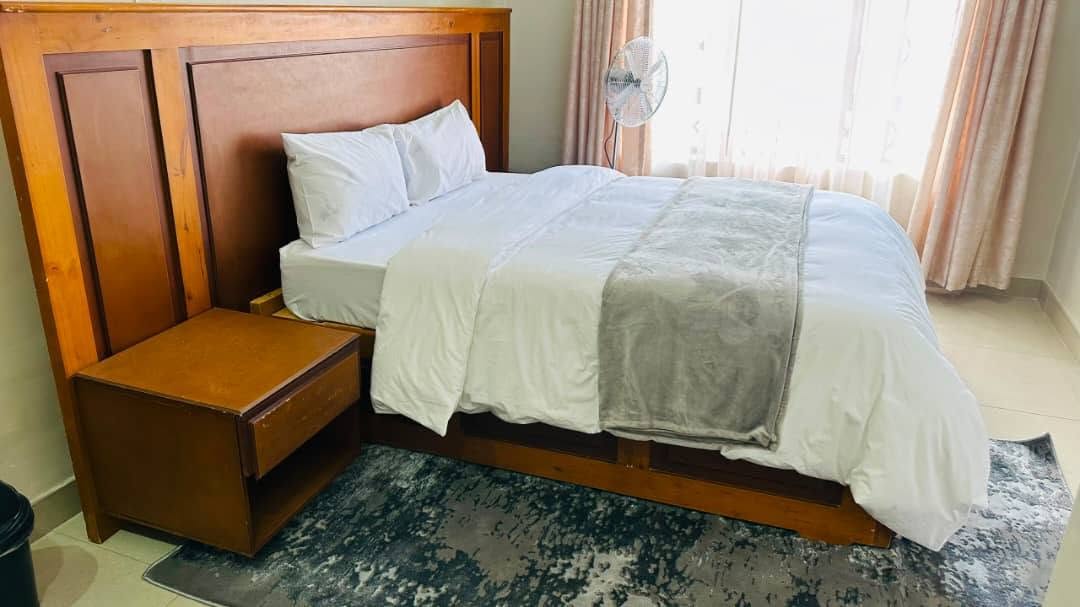 Room 102 - Standard Queen